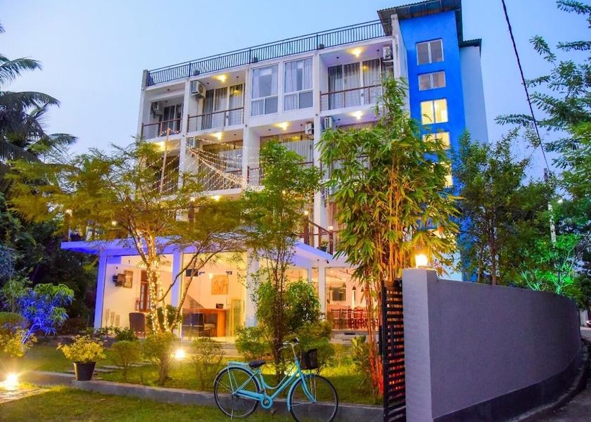 Matara District Weligama Facade