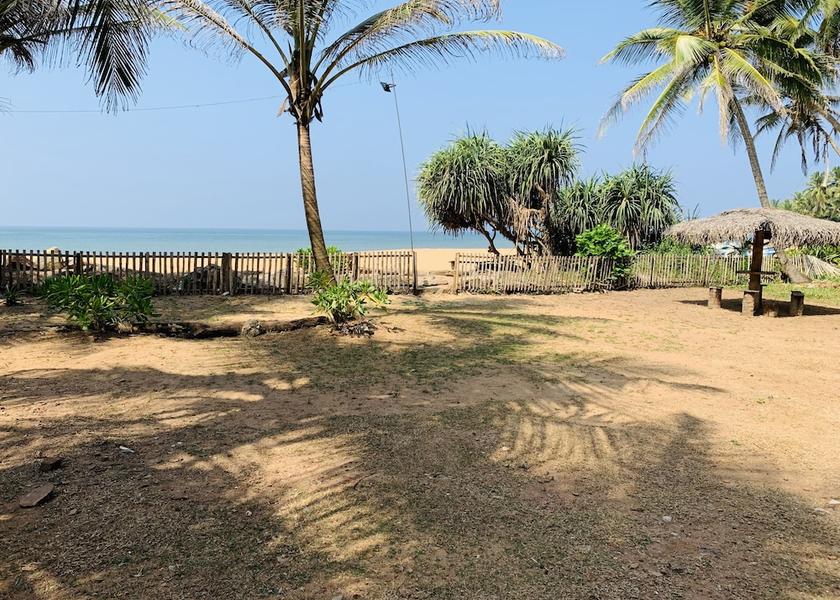 Western Province Maggona Beach