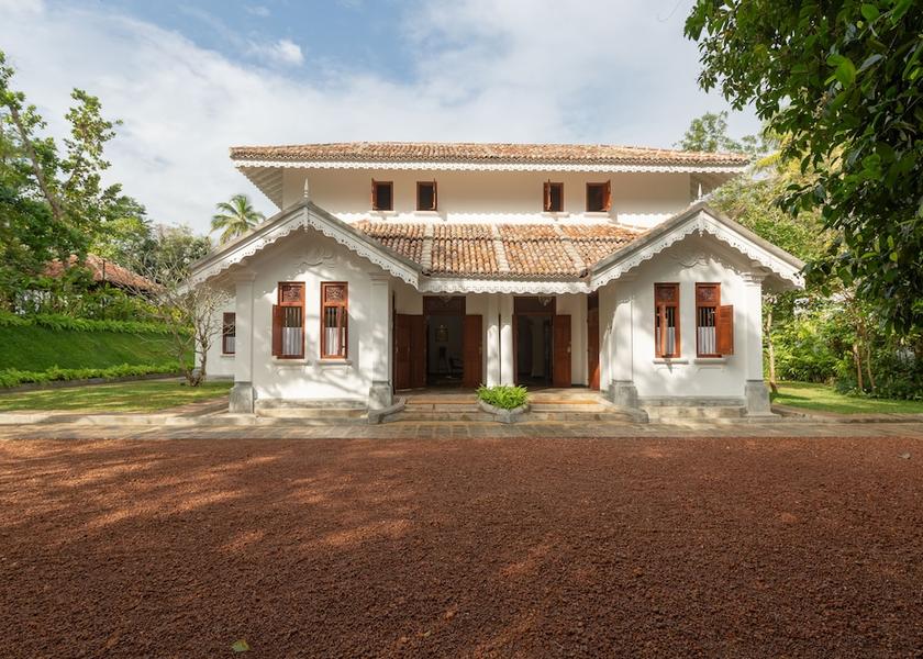 Galle District Induruwa Entrance