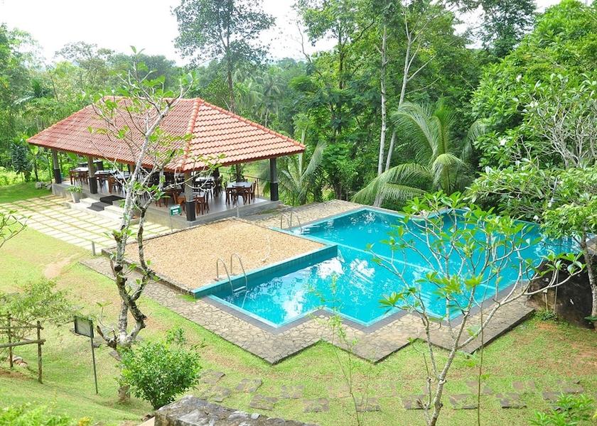 Kalutara District Ingiriya Exterior Detail