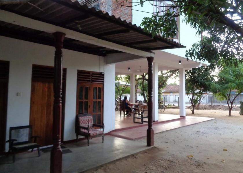 Polonnaruwa Polonnaruwa Exterior Detail