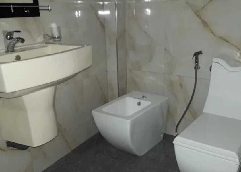 Uva Province Ella Bathroom