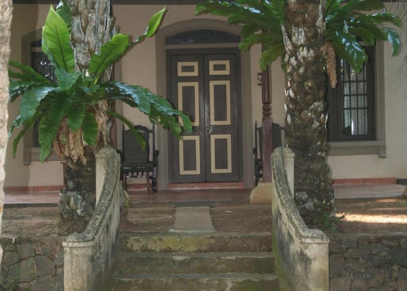 Puttalam District Wennappuwa Exterior Detail