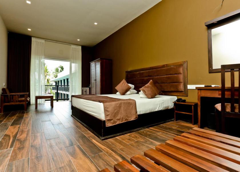 Western Province Negombo Deluxe Room with Sea View and Balcony