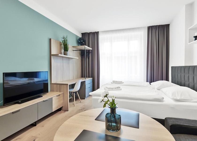  Prague Room