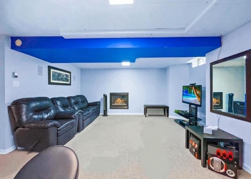 Ontario Ottawa Room