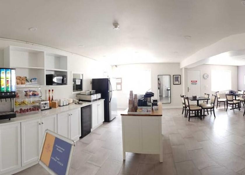 Alberta Strathmore Breakfast Area