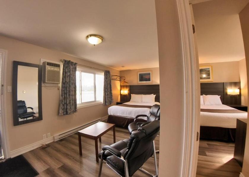 Ontario Kincardine Deluxe Double Room