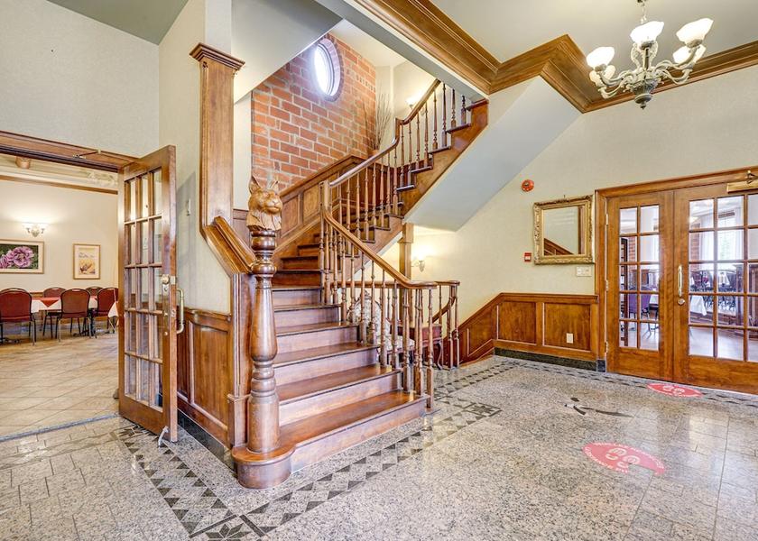 Quebec Baie Comeau Lobby