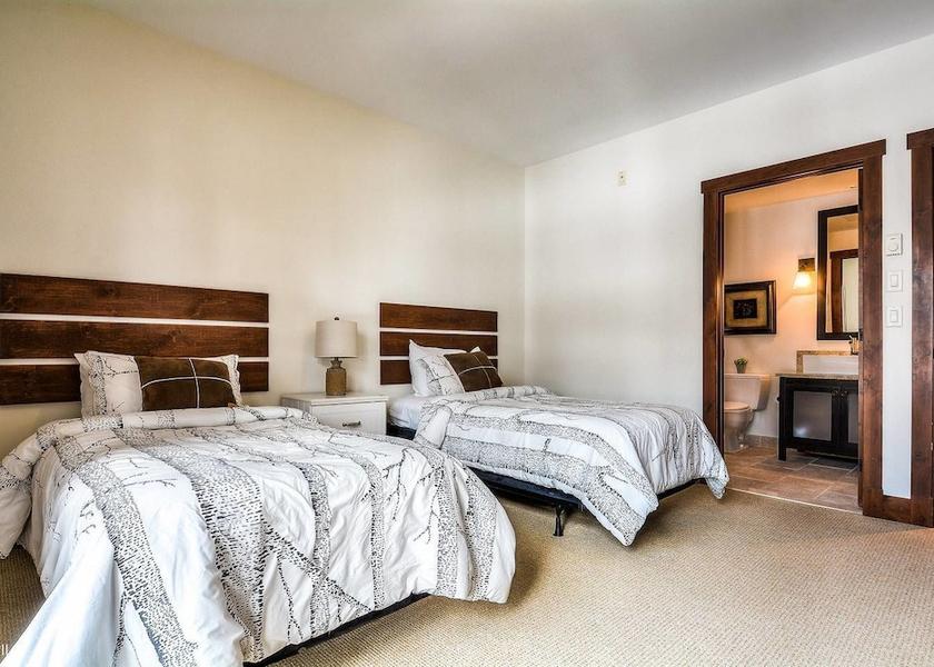 Quebec Mont-Tremblant Room