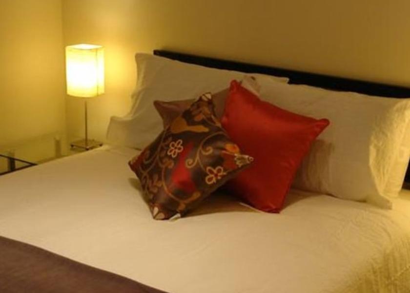 Ontario Mississauga Room