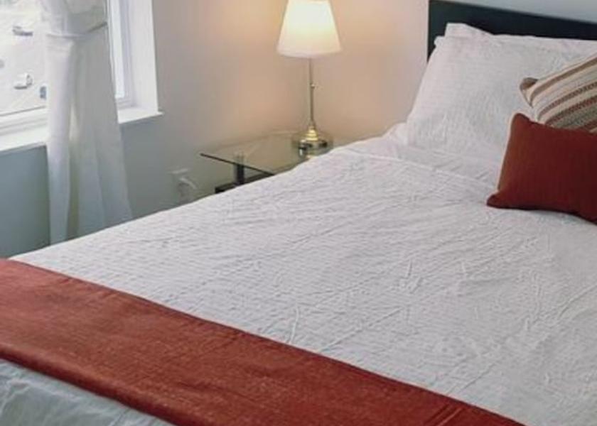 Ontario Mississauga Room