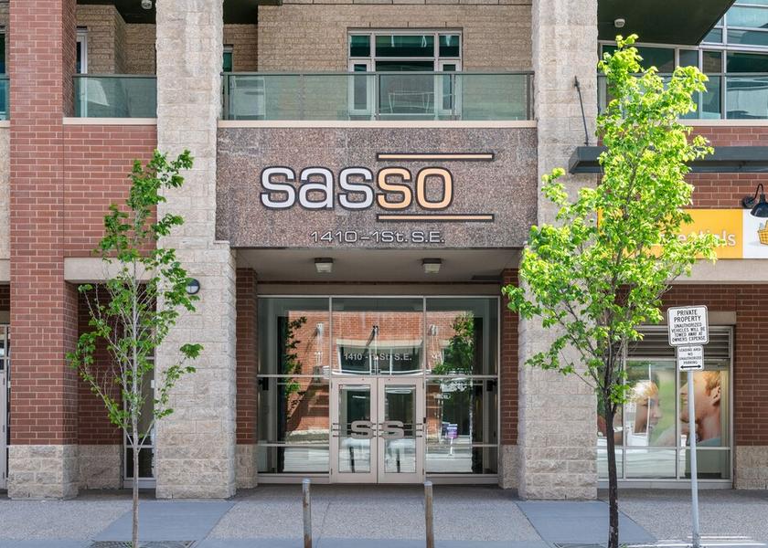 Alberta Calgary Entrance