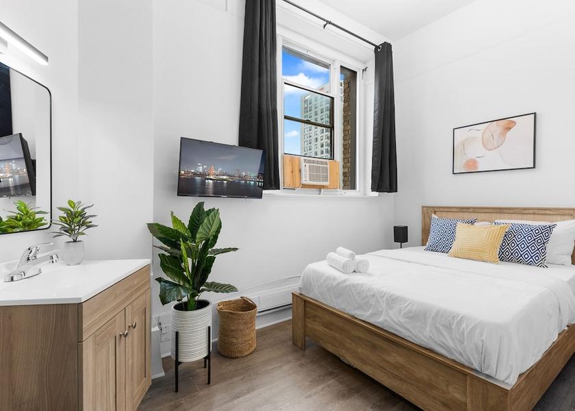 Quebec Montreal Room