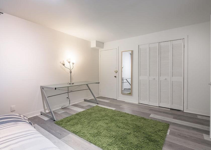 Quebec Montreal Room