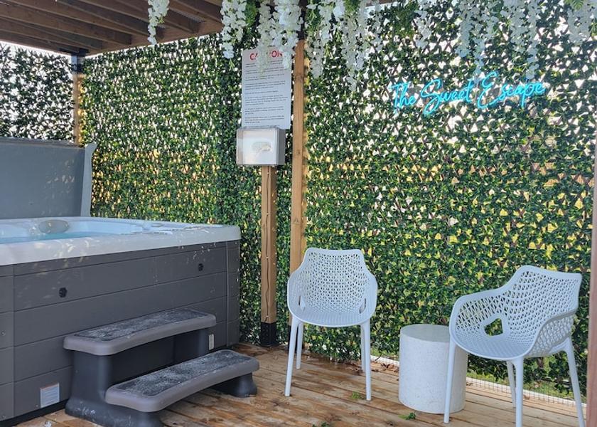 Ontario Lambton Shores Exterior Detail