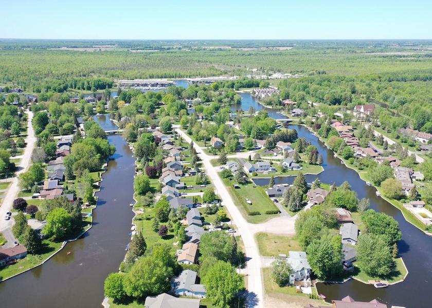 Ontario Ramara Exterior Detail