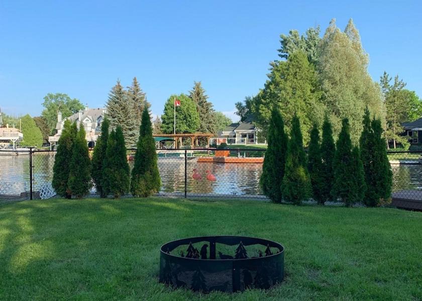 Ontario Ramara Exterior Detail