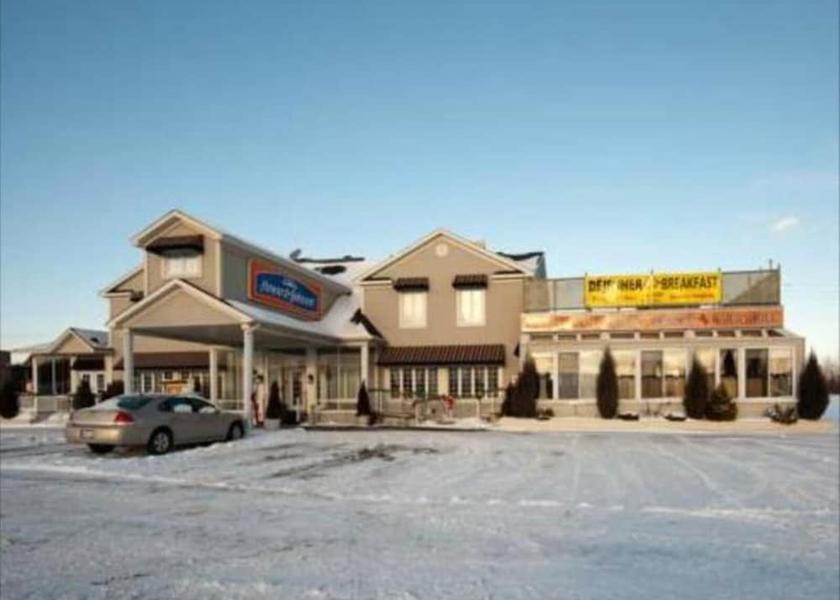 Quebec Rigaud Exterior Detail