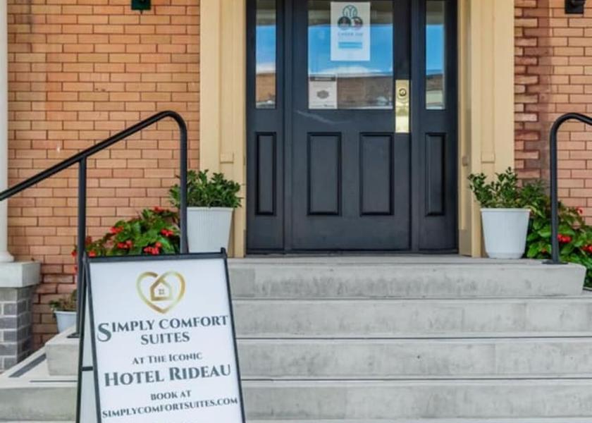 Ontario Smiths Falls Room