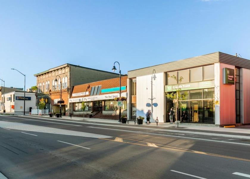 Ontario Smiths Falls Room