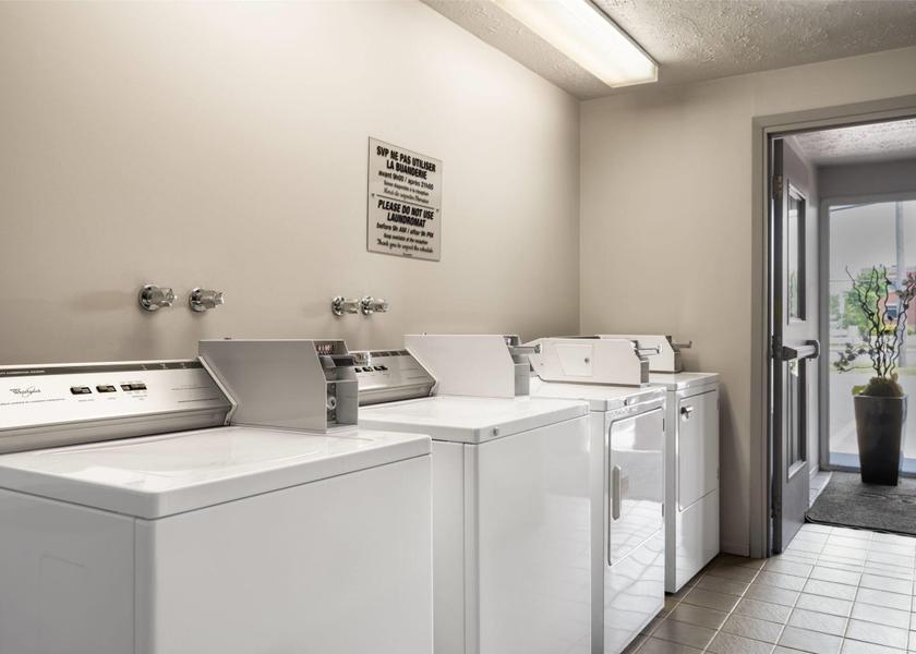 Quebec Drummondville Laundry