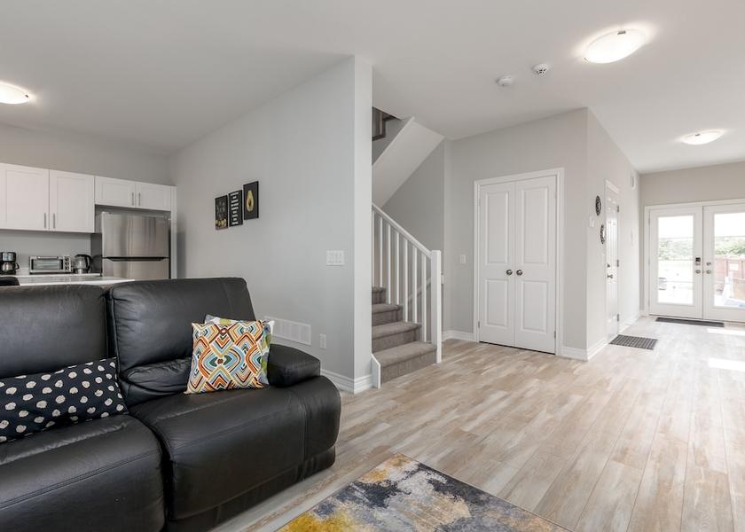 Ontario Thorold Living area