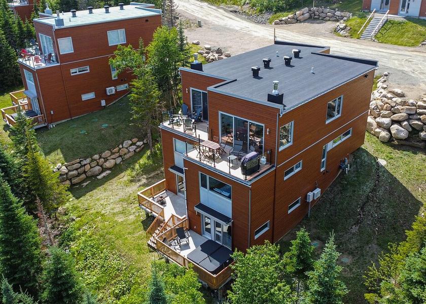 Quebec Petite-Riviere-Saint-Francois Primary image