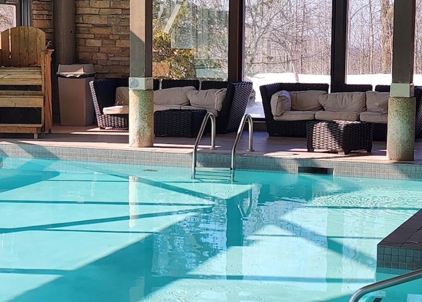 Ontario Oro-Medonte Exterior Detail