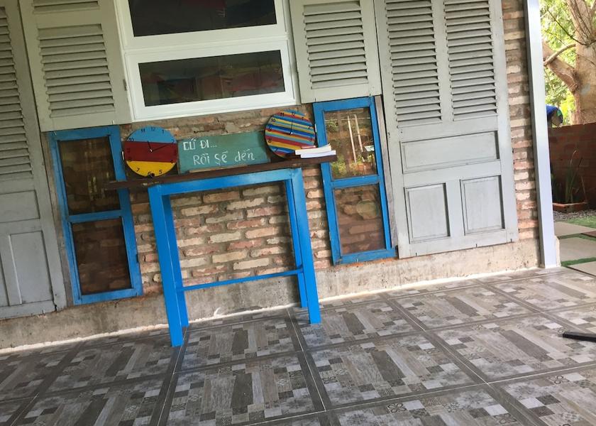 Ba Ria-Vung Tau Con Son Exterior Detail