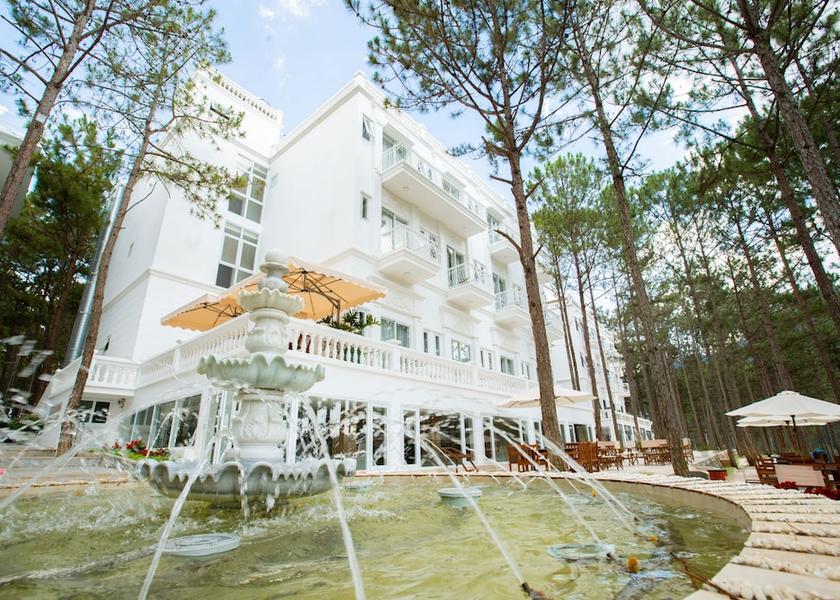Lam Dong Province Da Lat Outdoor banquet area