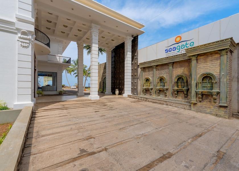 Kalutara District Kalutara Entrance