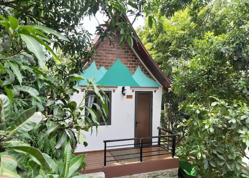 Quang Binh Bo Trach Exterior Detail