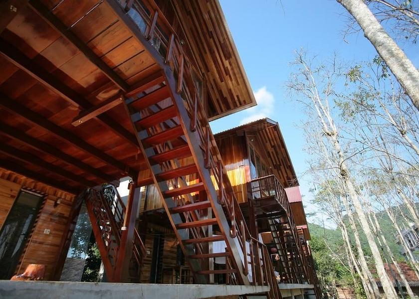 Quang Binh Bo Trach Exterior Detail