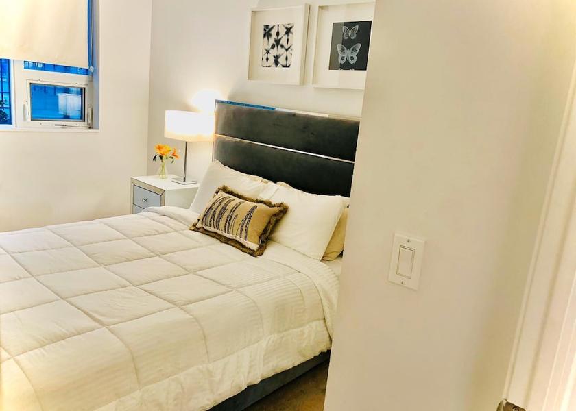 Ontario Toronto Room