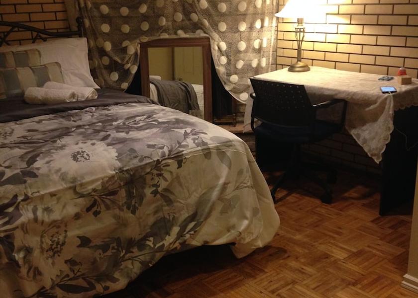 Quebec Montreal Room