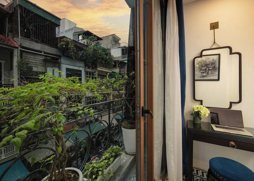  Hanoi Terrace/patio