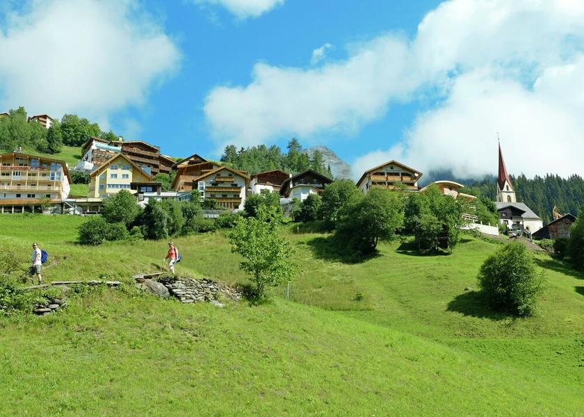 Tyrol See Exterior Detail