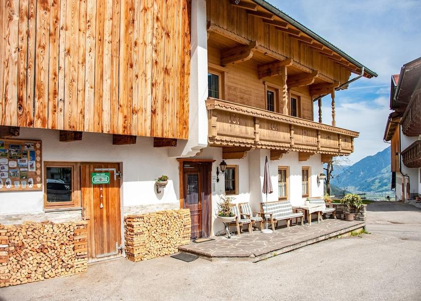 Tirol Hainzenberg Exterior Detail