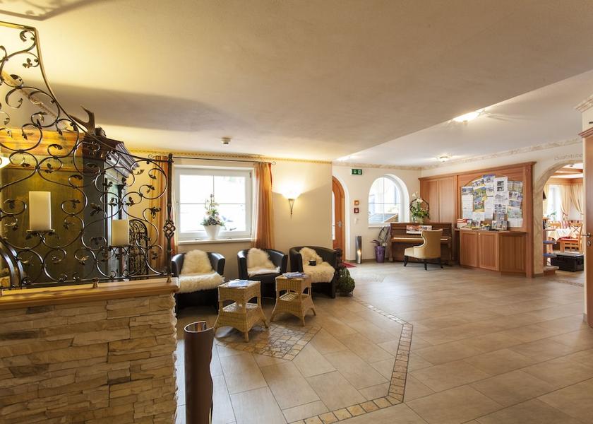 Tirol Ladis Reception