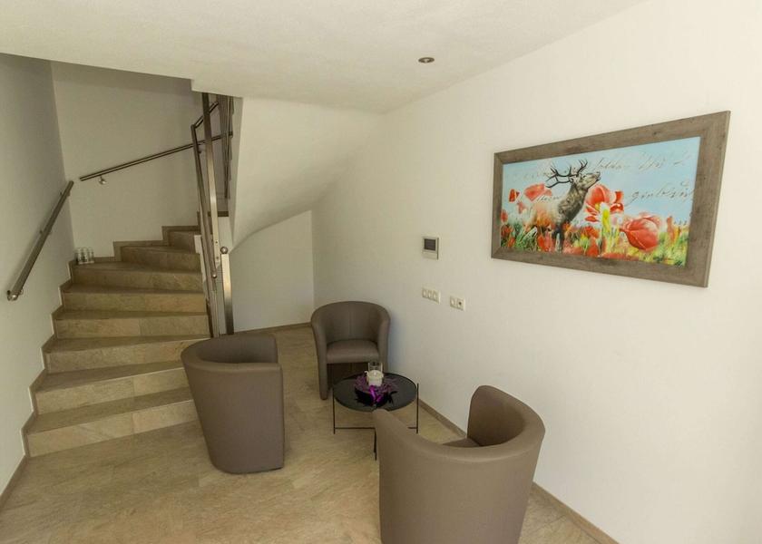 Tirol Fuegenberg Interior Entrance