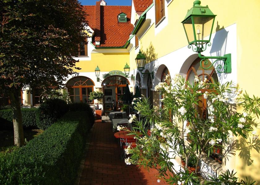 Burgenland Jennersdorf Facade