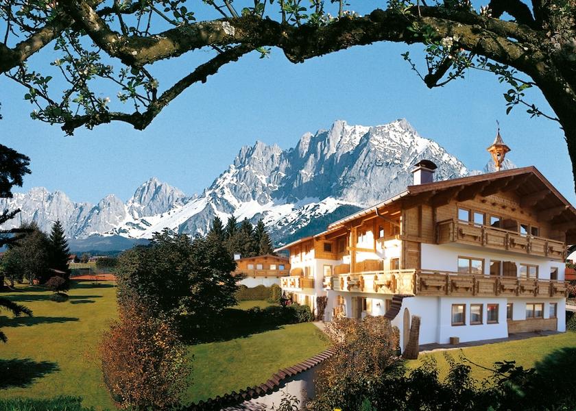 Tyrol Sankt Johann in Tirol Facade