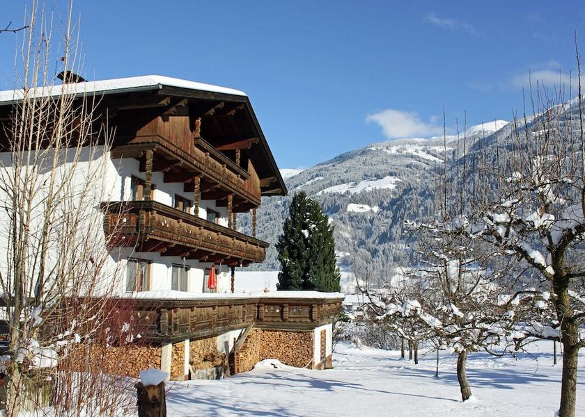 Tirol Fuegen Exterior Detail