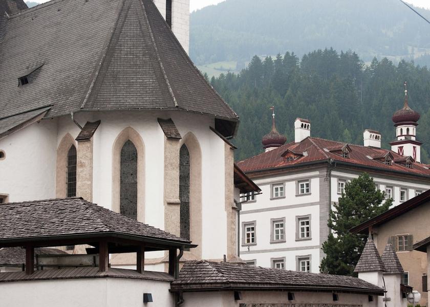 Tirol Fuegen Exterior Detail