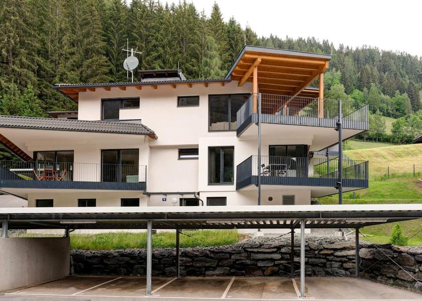 Carinthia Reichenau Exterior Detail