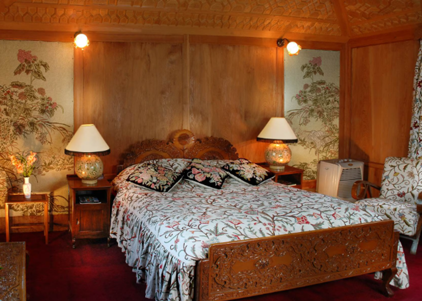 Jammu and Kashmir Srinagar Deluxe Room