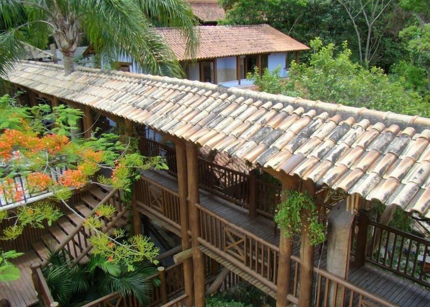 Santa Catarina Bombinhas Exterior Detail