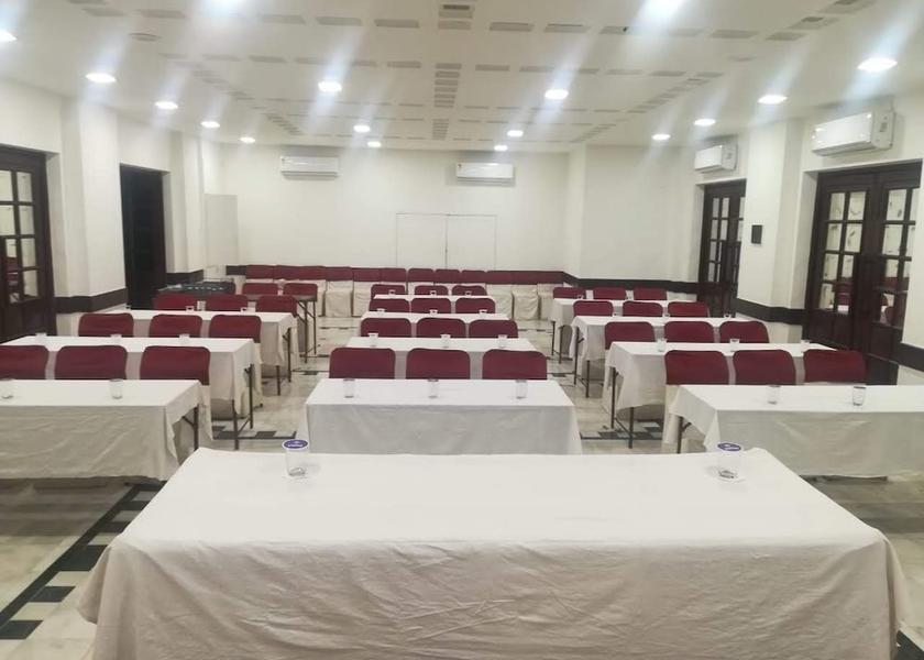 Gujarat Vadodara Meeting Room