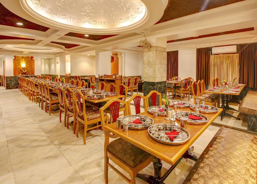 Gujarat Vadodara Food & Dining